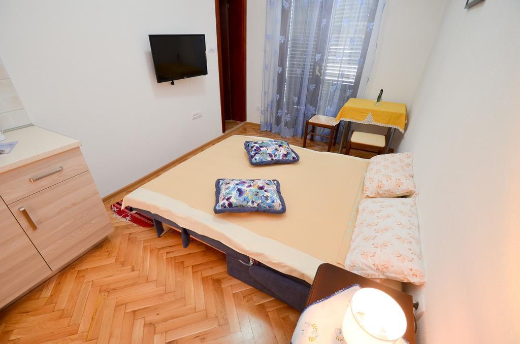 Apartments Ceklin Котор Екстер'єр фото