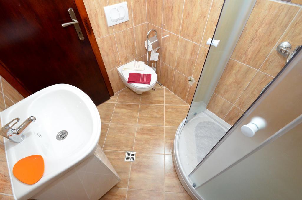 Apartments Ceklin Котор Екстер'єр фото