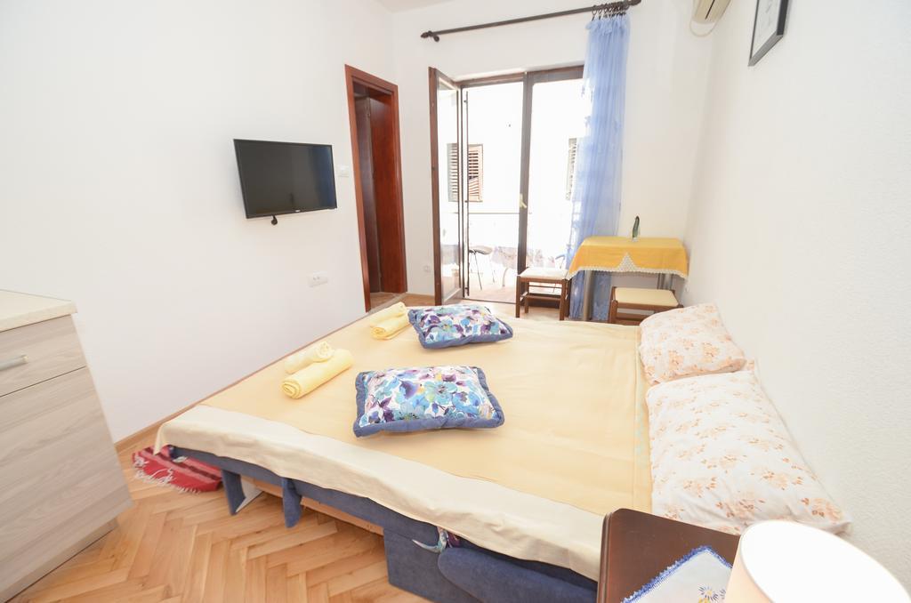 Apartments Ceklin Котор Екстер'єр фото