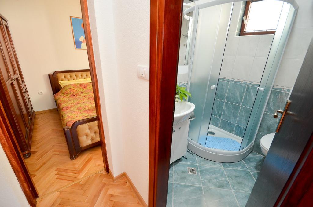 Apartments Ceklin Котор Екстер'єр фото
